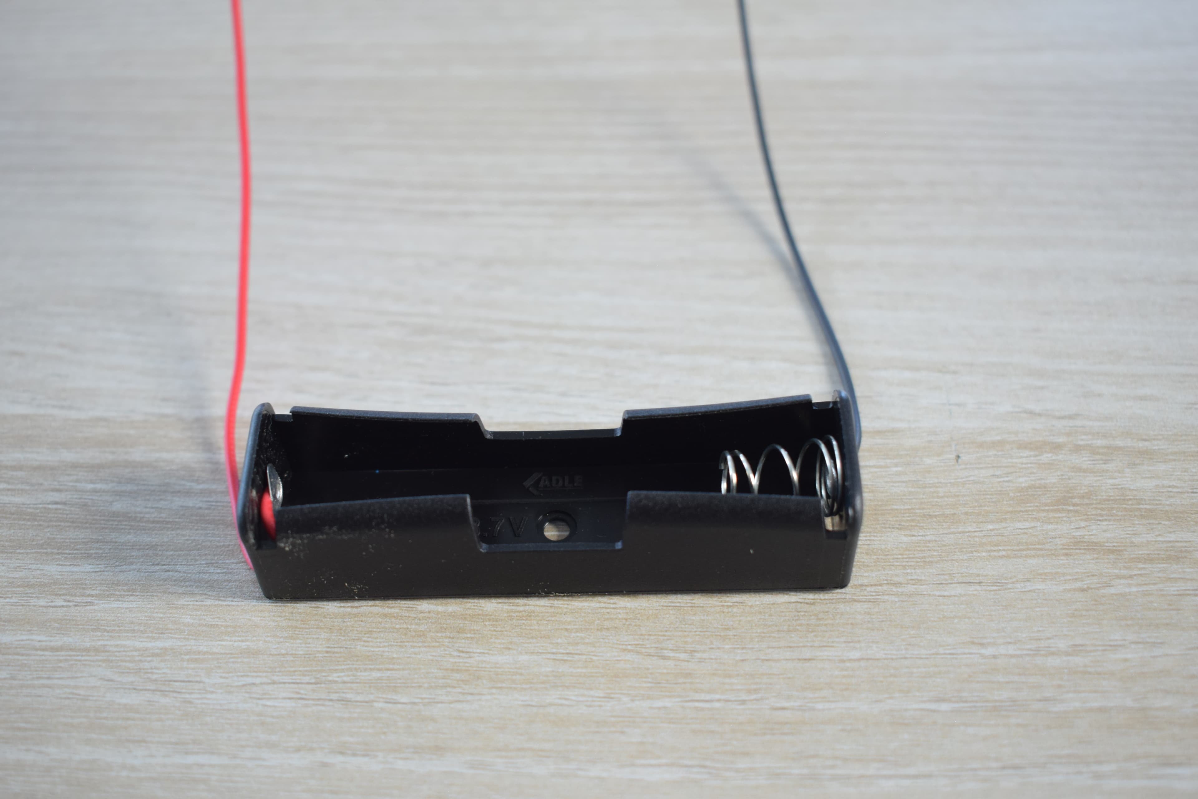 Rechargeable battery holder(1 cell)